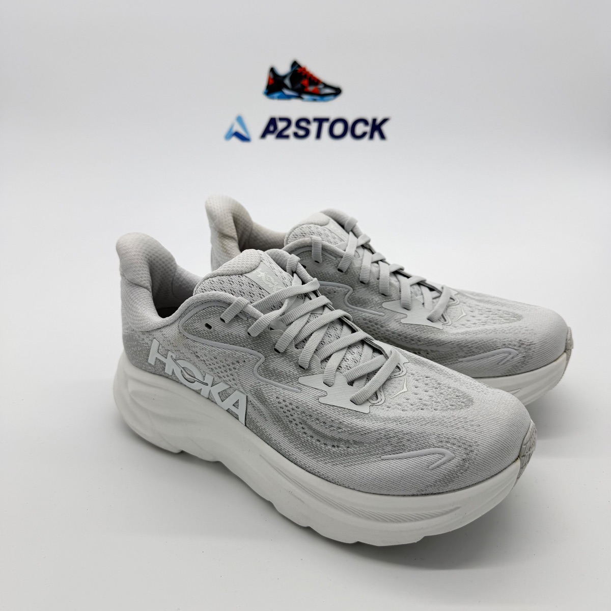 Hoka One One Clifton 10